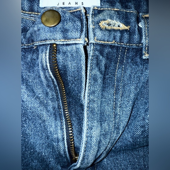 American Apparel Women's Denim High-Waist Cuff Short medium wash size 28 - Picture 6 of 11